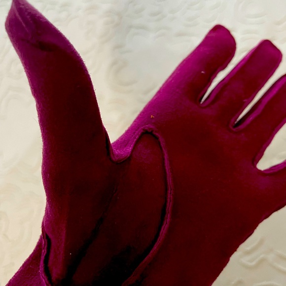 Rive Gauche vintage Yves St Laurent suede and leather gloves size 7 hardly worn - Picture 2 of 7